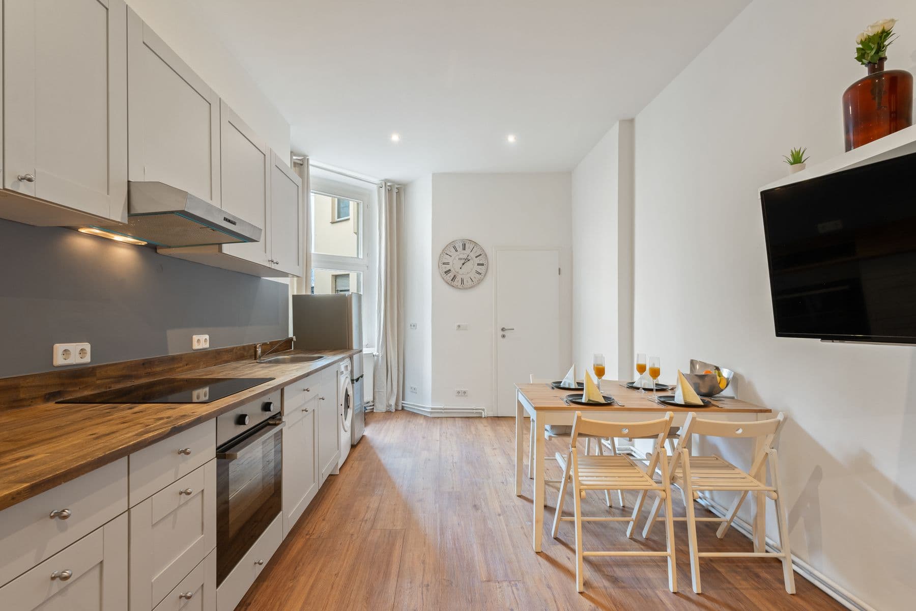 Schildhorn Suite – Modern 1-Bedroom Retreat